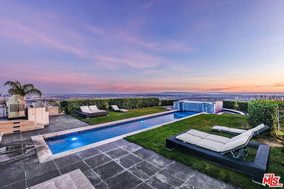 Sky Castle Estate gallery image 5