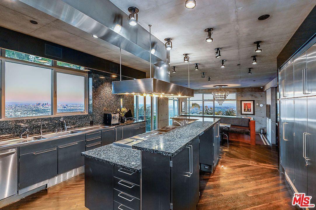 Sky Castle Estate gallery image 6