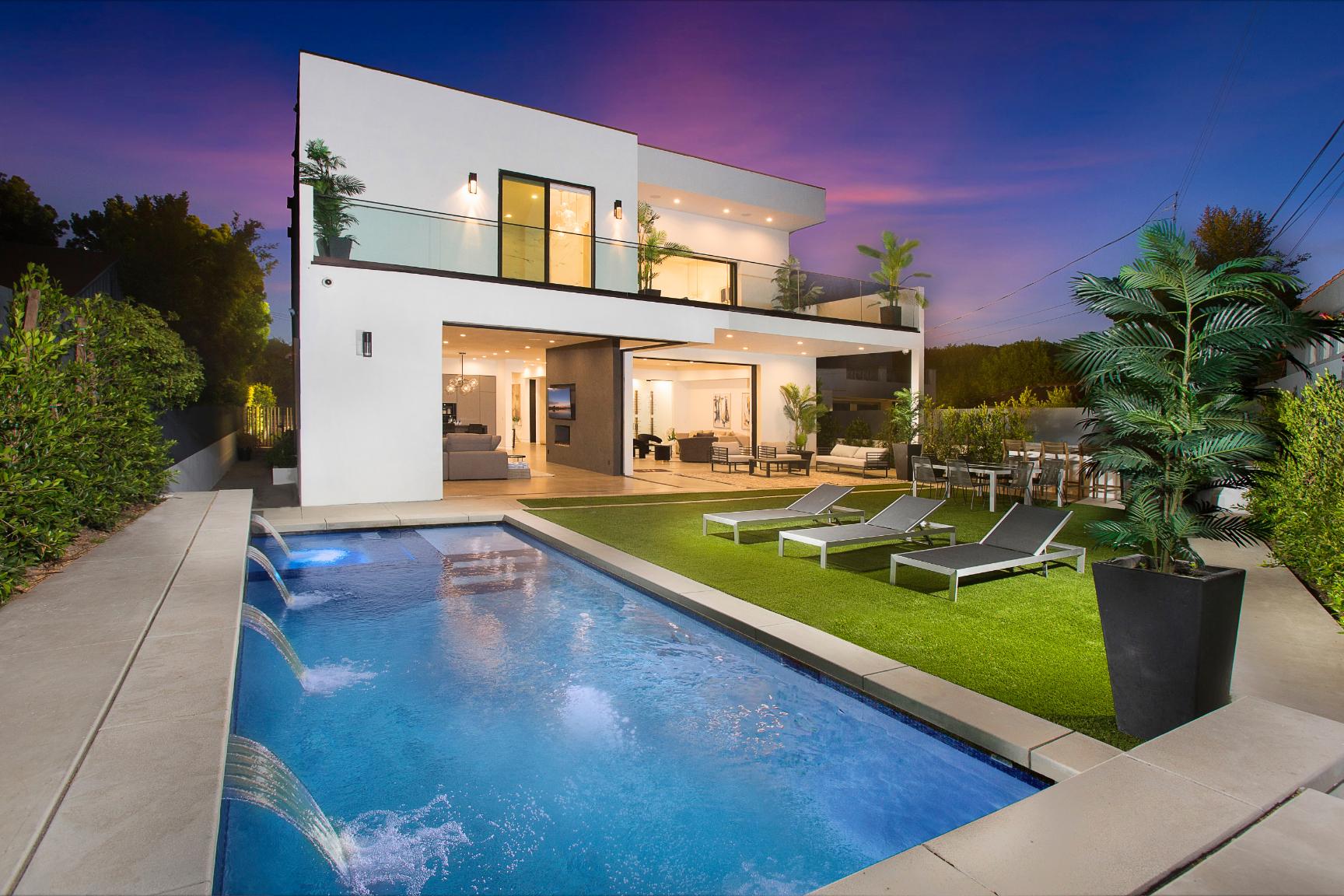 Brentwood Villa gallery image 2