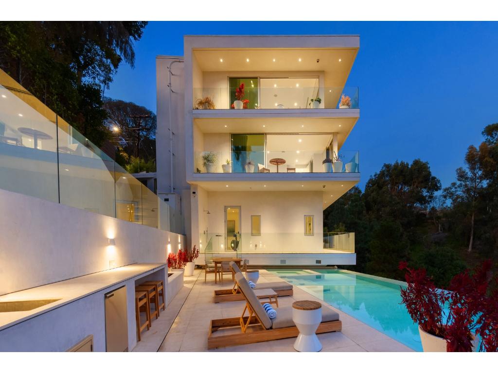 Beverly Grove Modern gallery image 7