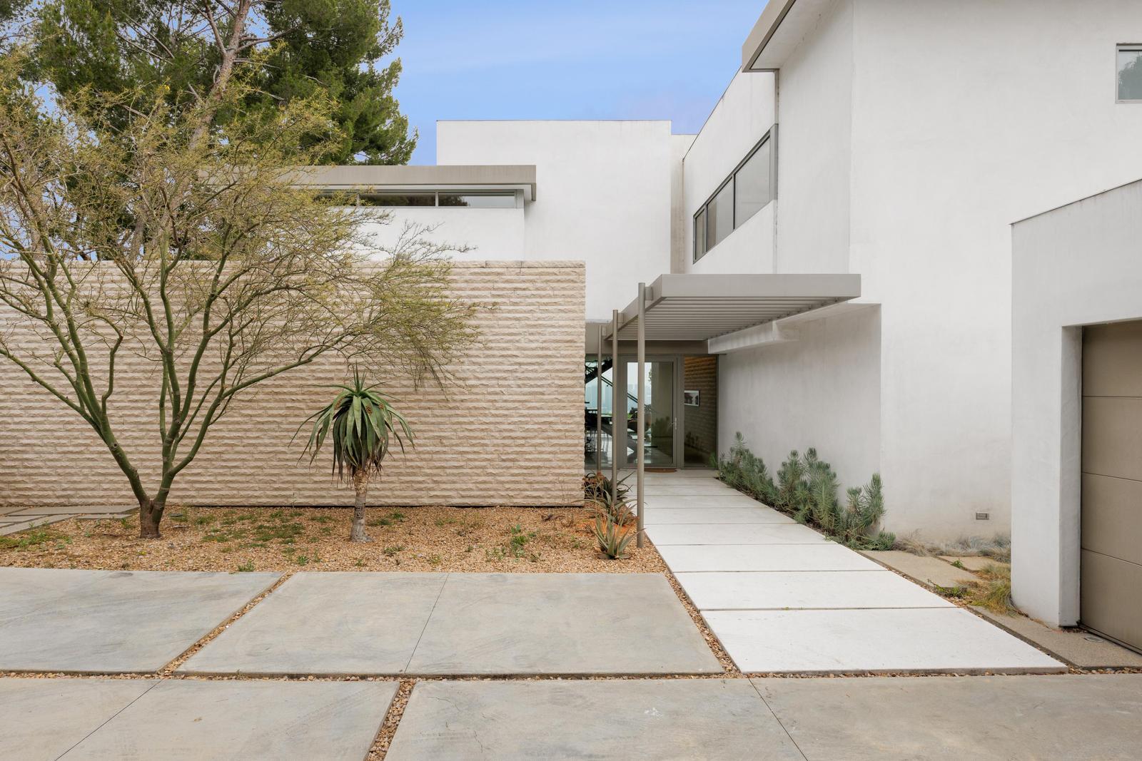 Vue Moderne gallery image 7