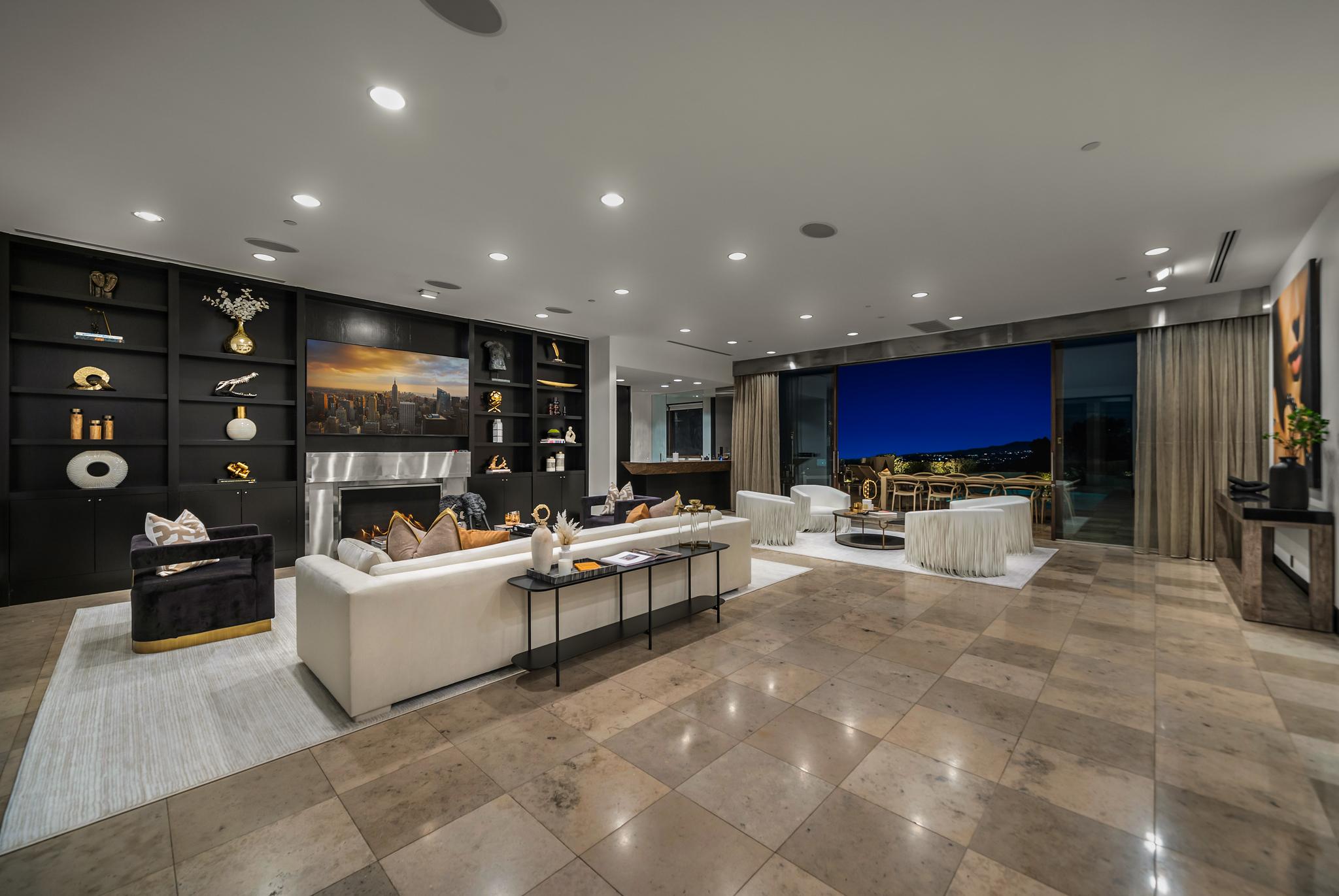Modern Muse gallery image 5