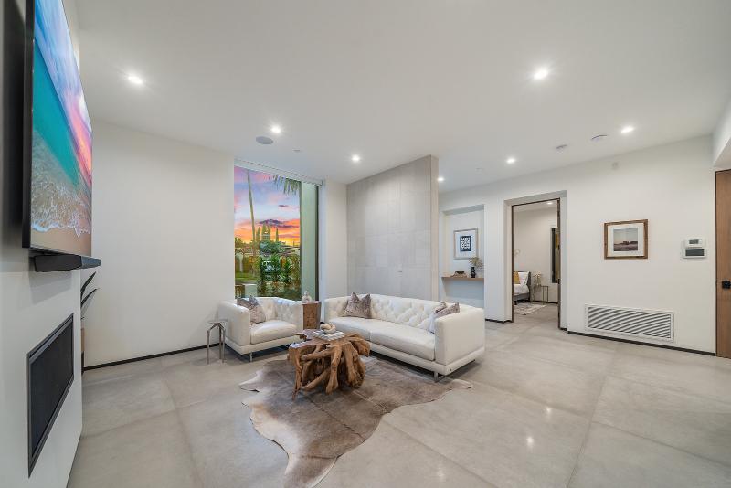 Doheny Villa gallery image 8