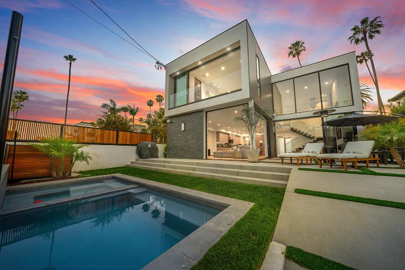 Doheny Villa gallery image 2