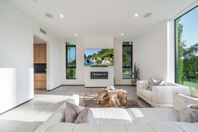 Doheny Villa gallery image 9