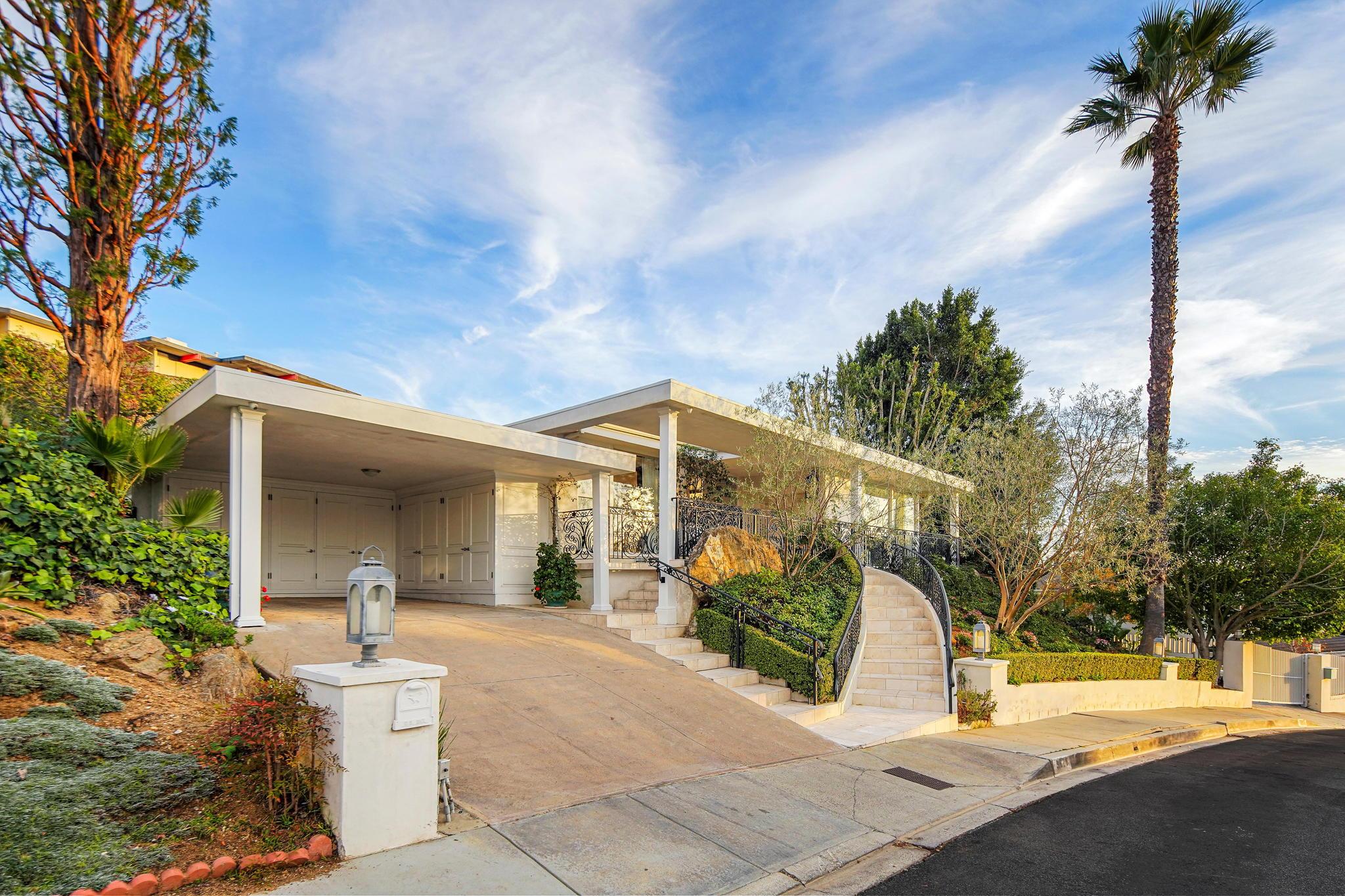 The Highridge Villa gallery image 2