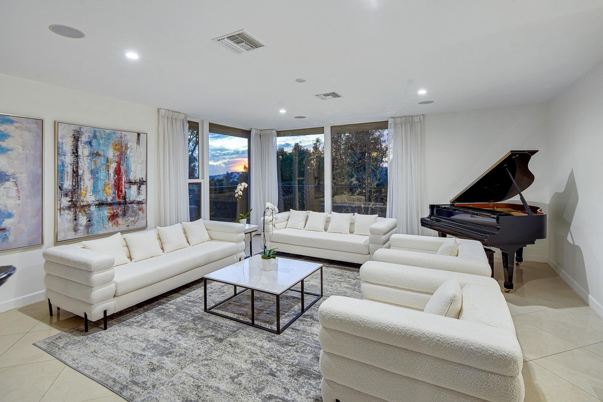 The Highridge Villa gallery image 4