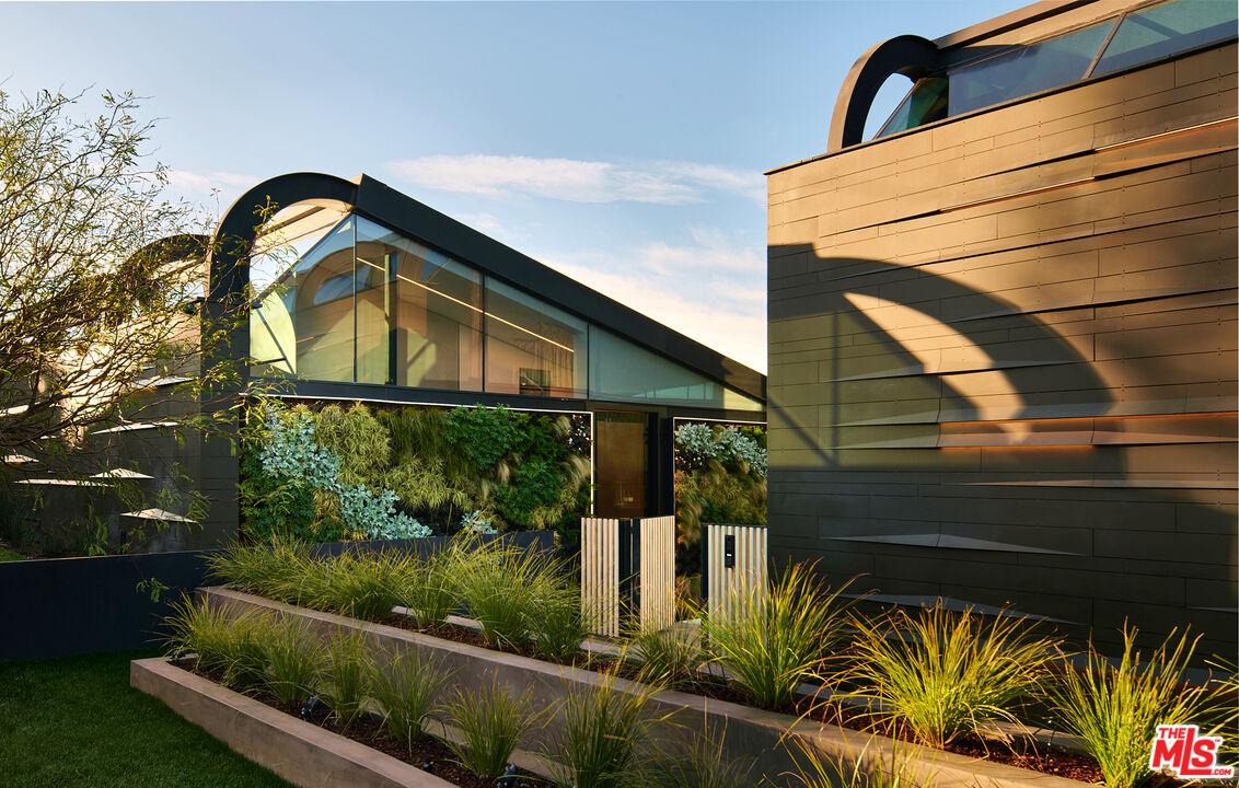 Bel Air Luxury Mansion gallery image 2