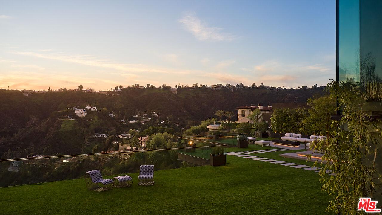 Bel Air Luxury Mansion gallery image 3