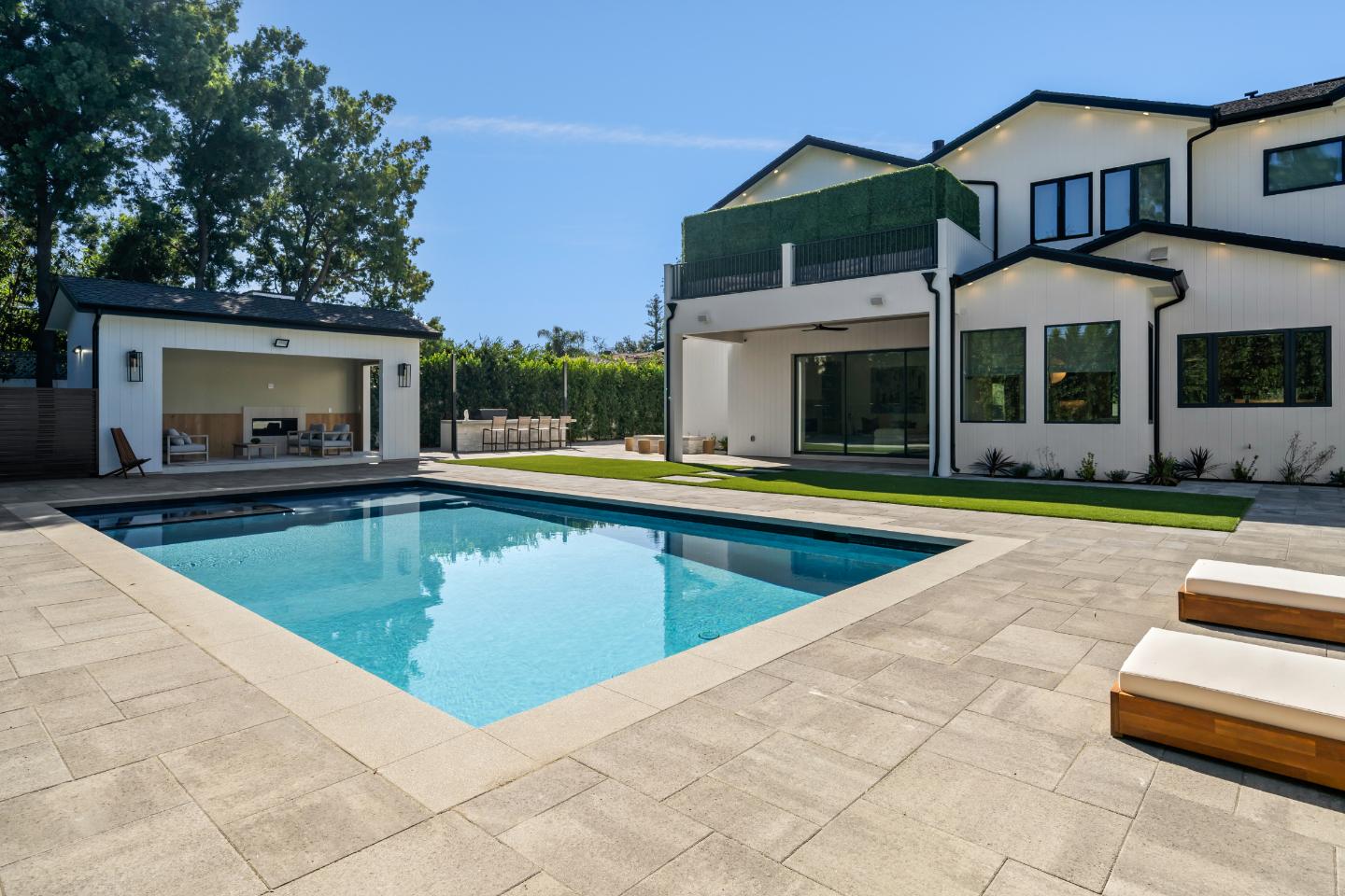 Genesta Villa gallery image 6