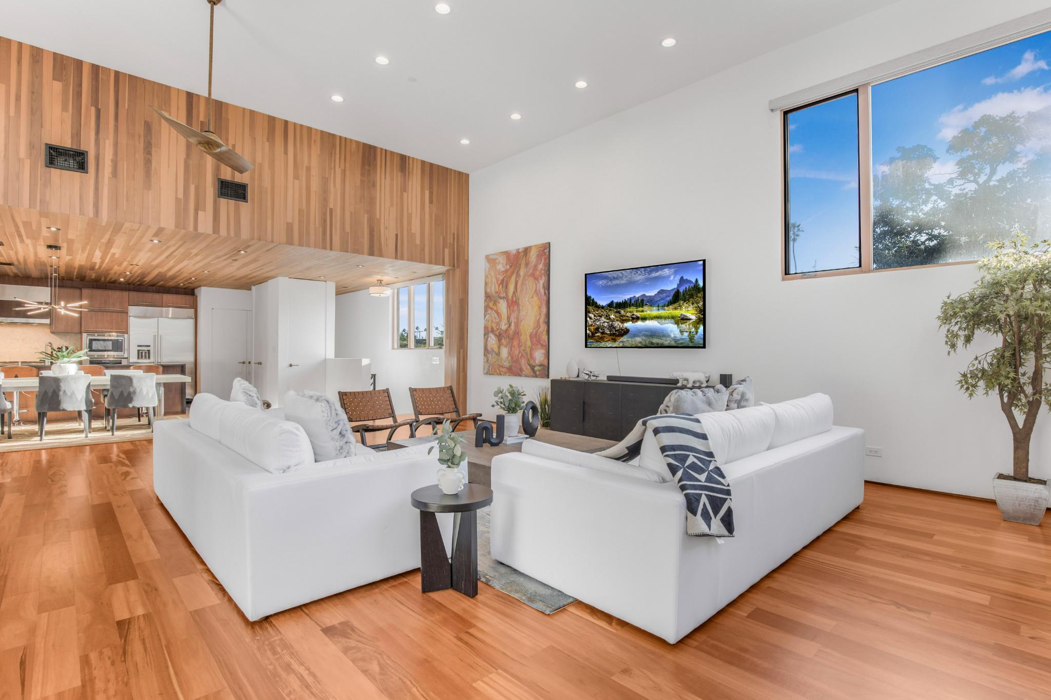 Cedar Loft Villa gallery image 7