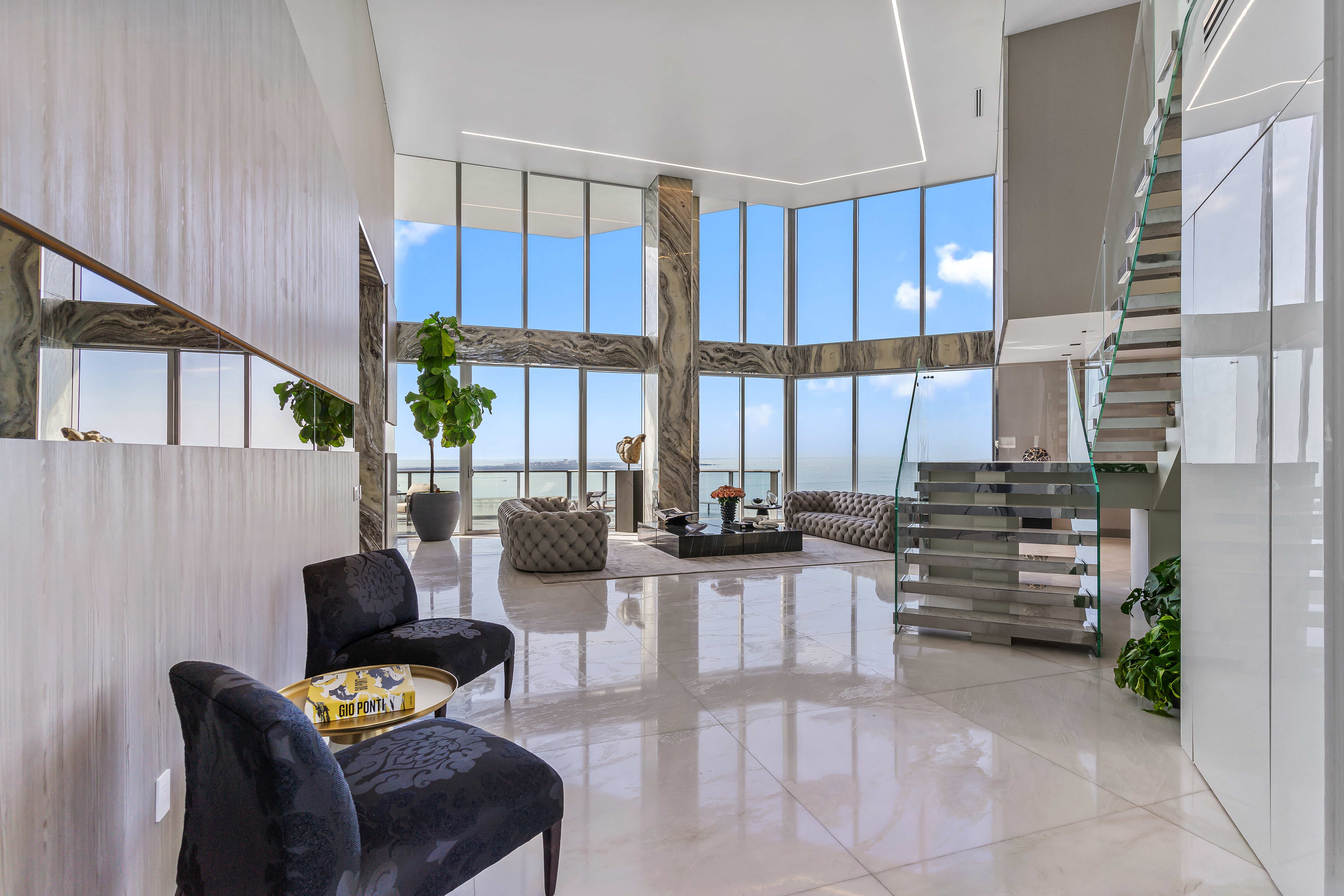 Infinity Penthouse gallery image 6
