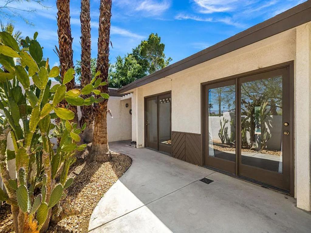 Fairway Dr gallery image 4
