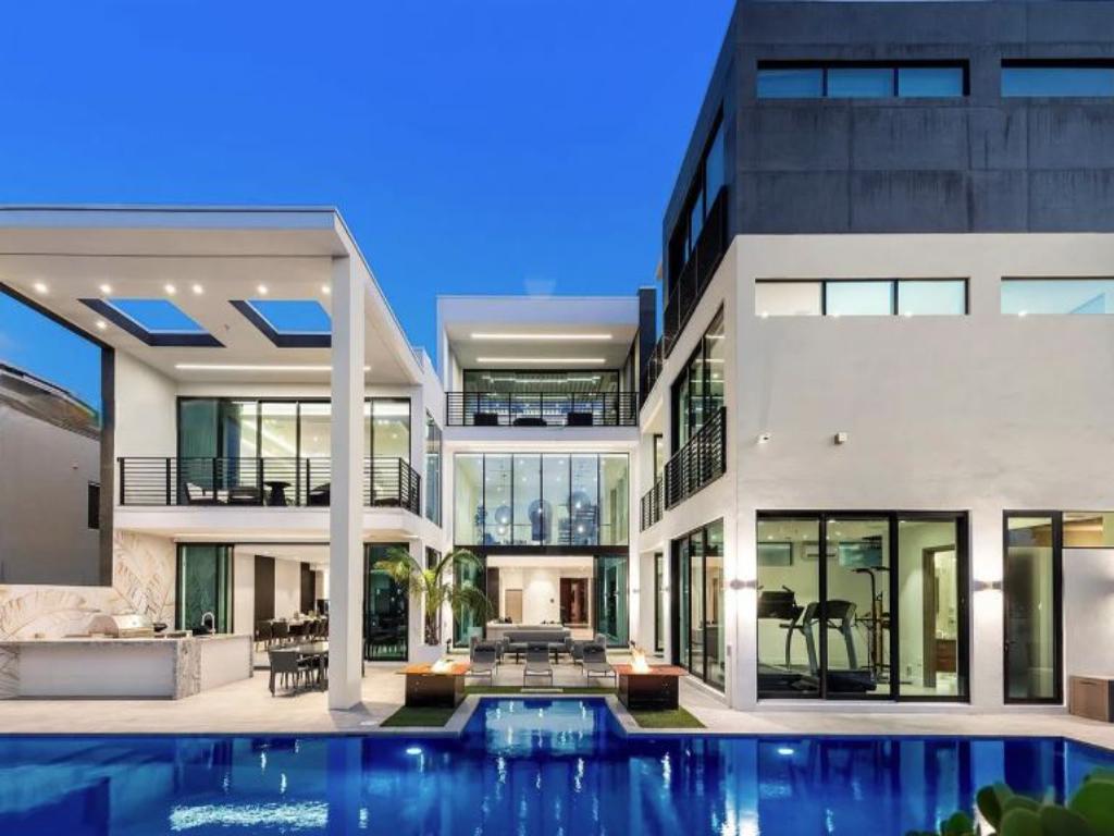 Bayview Drive gallery image 1
