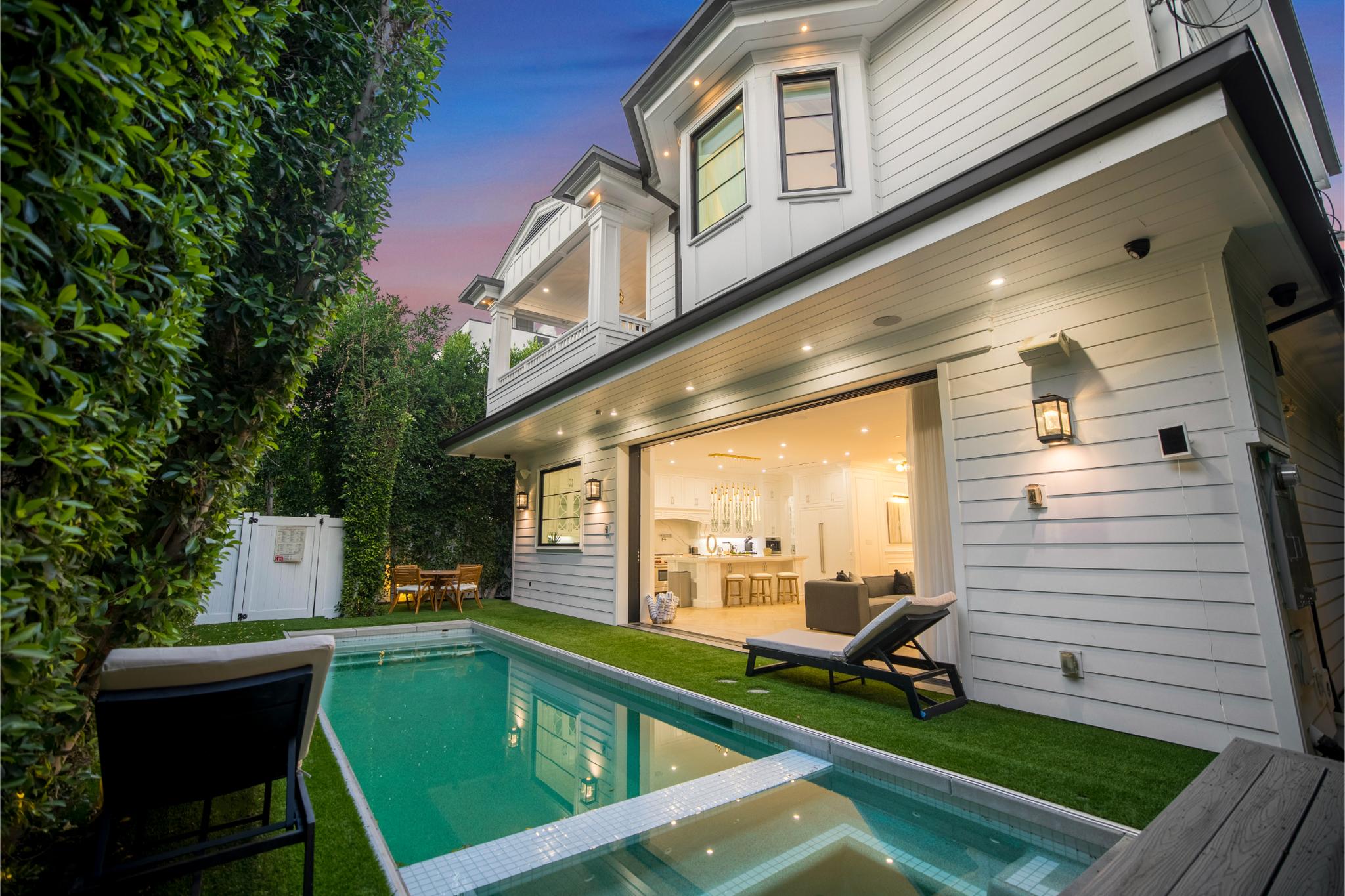 Spaulding Ave Farmhouse gallery image 2