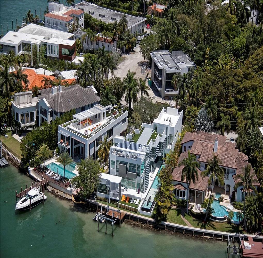 Hibiscus Dr gallery image 5