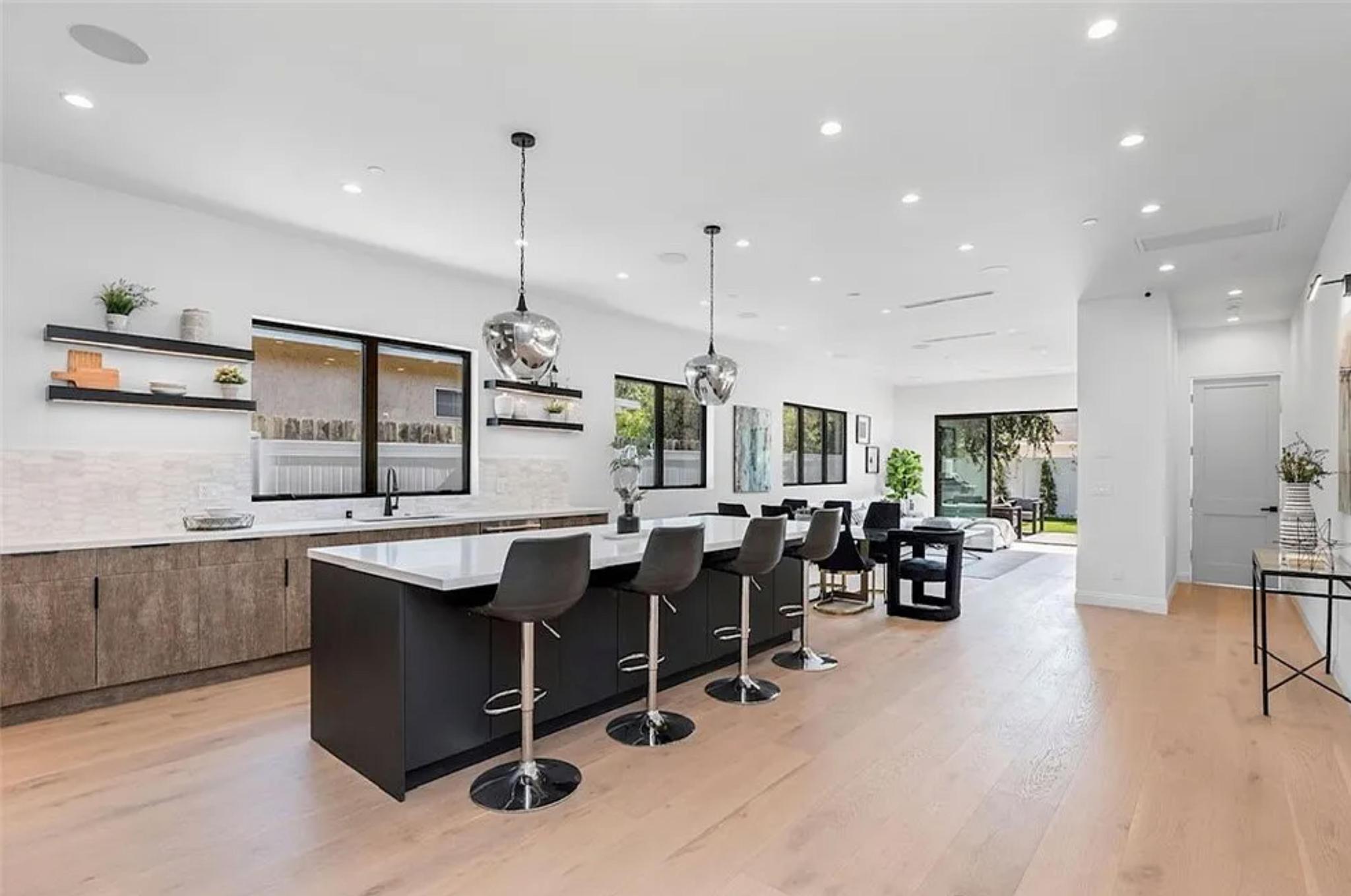 Morrison Villa gallery image 5