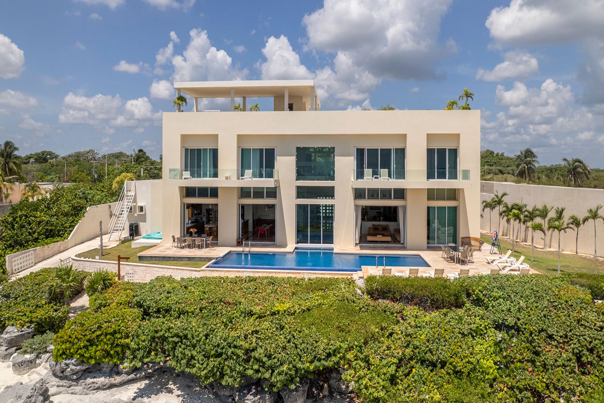 Villa Punta Sam gallery image 2