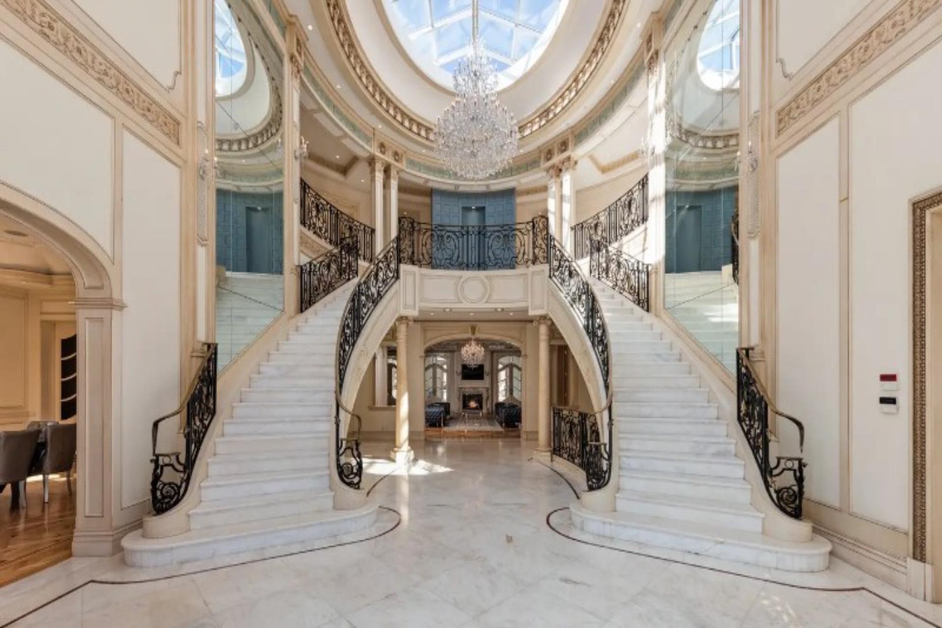 Ballroom Mansion gallery image 3