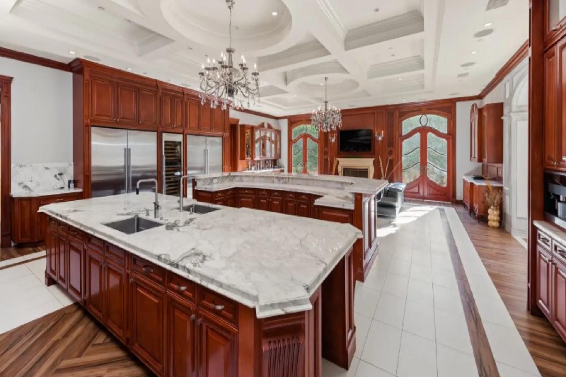 Ballroom Mansion gallery image 5