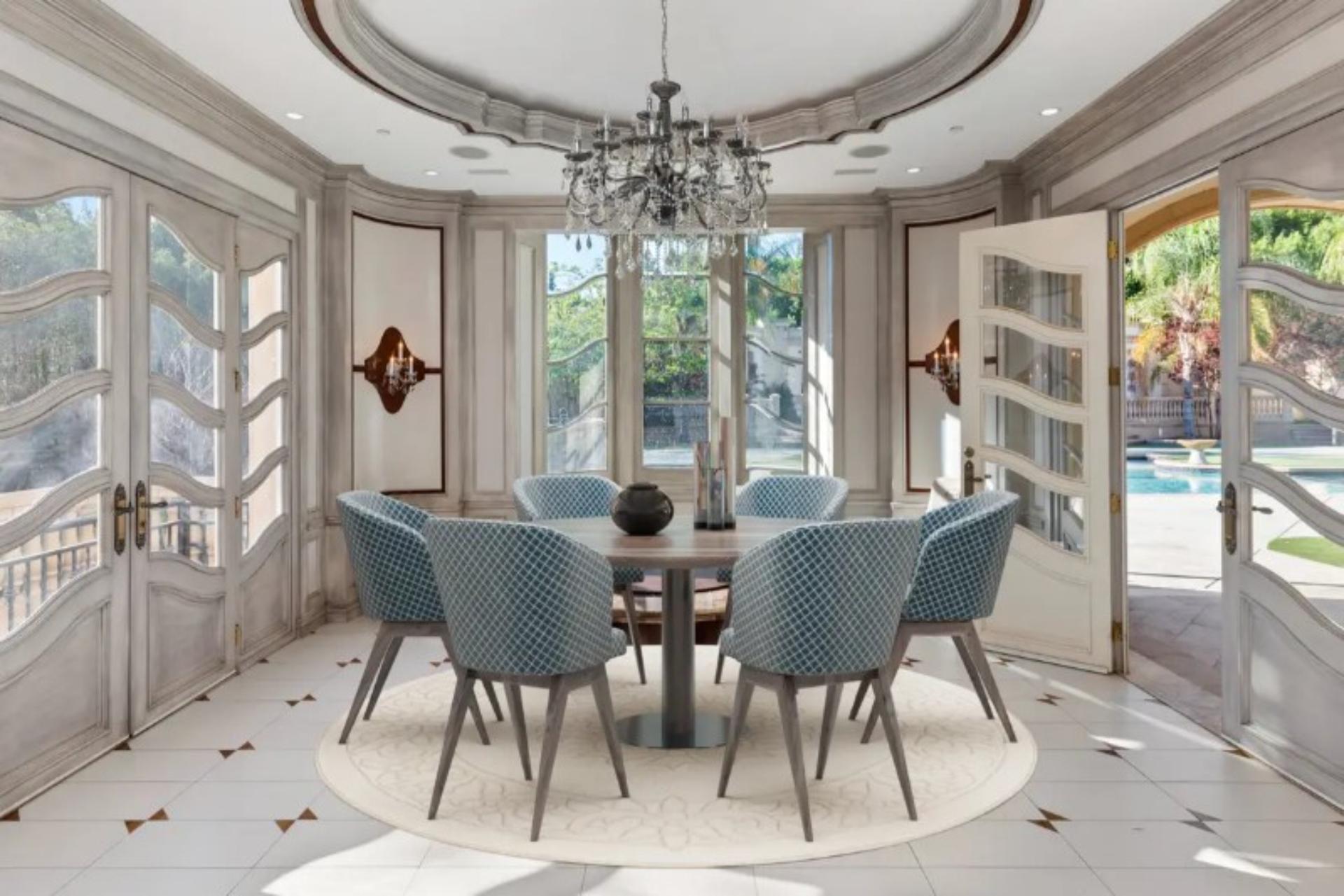 Ballroom Mansion gallery image 8