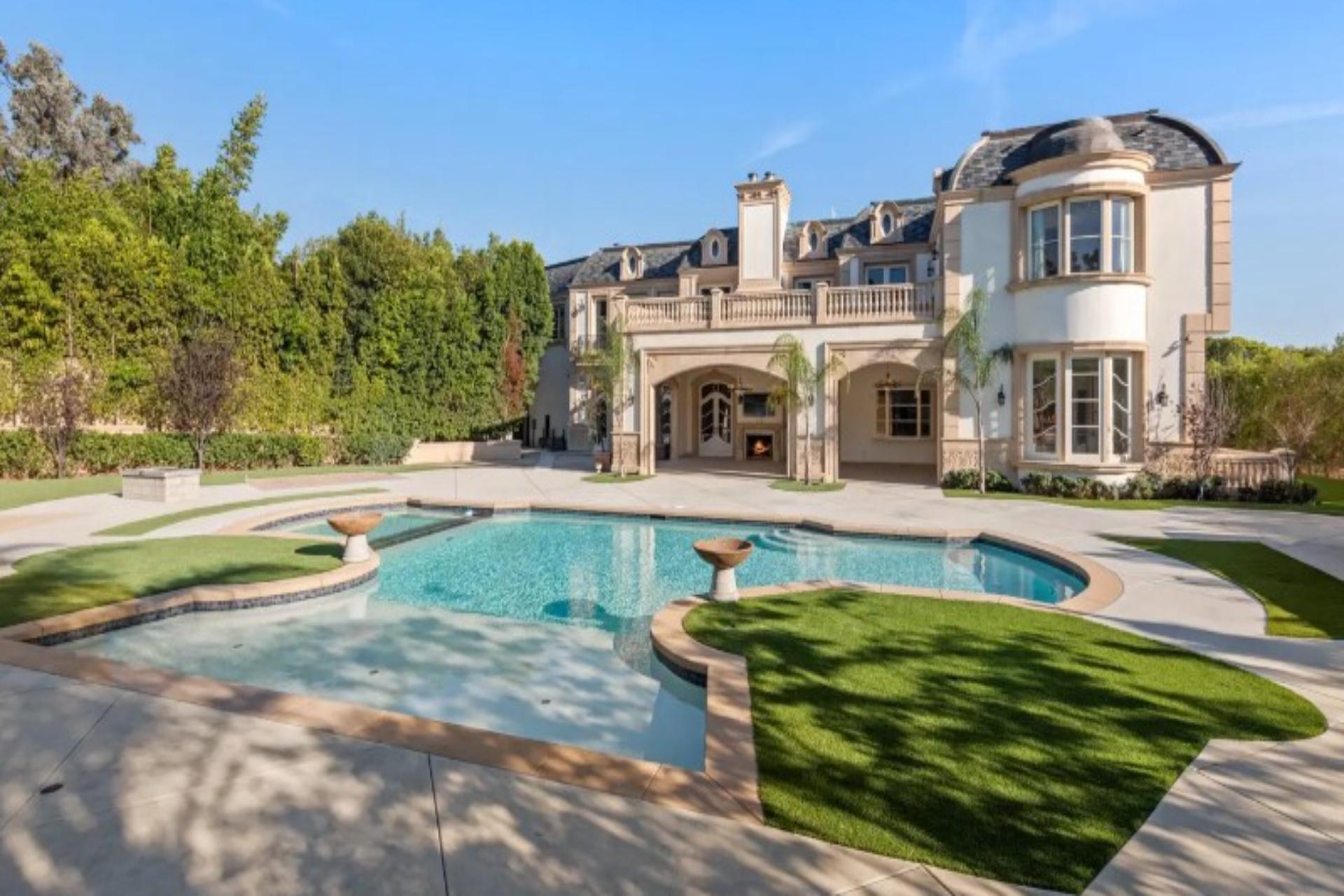 Ballroom Mansion gallery image 10