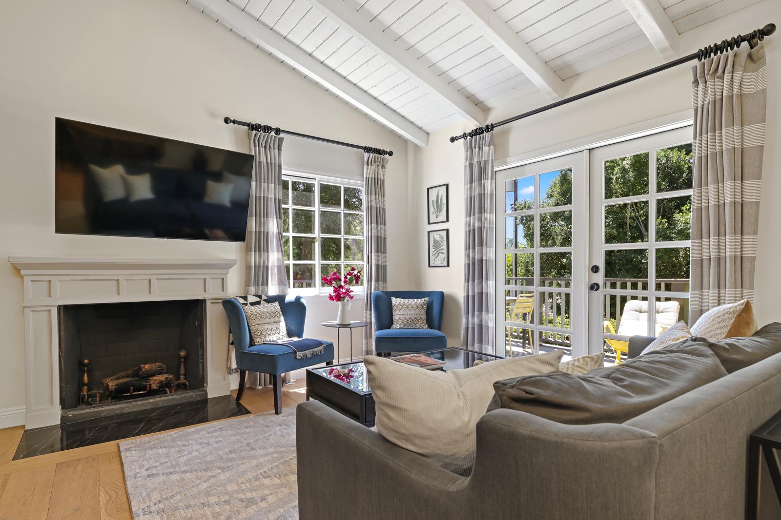 Beverly Hills Bungalow gallery image 9