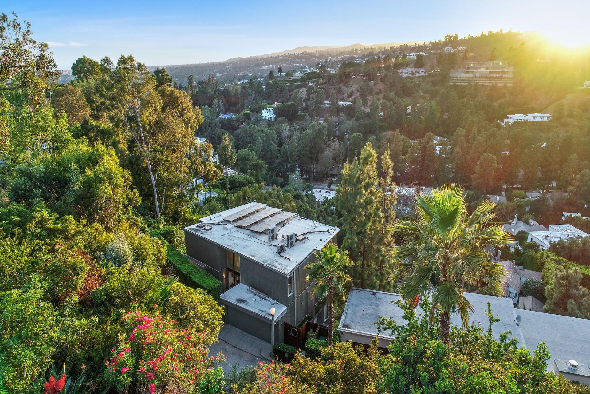Beverly Horizon gallery image 6