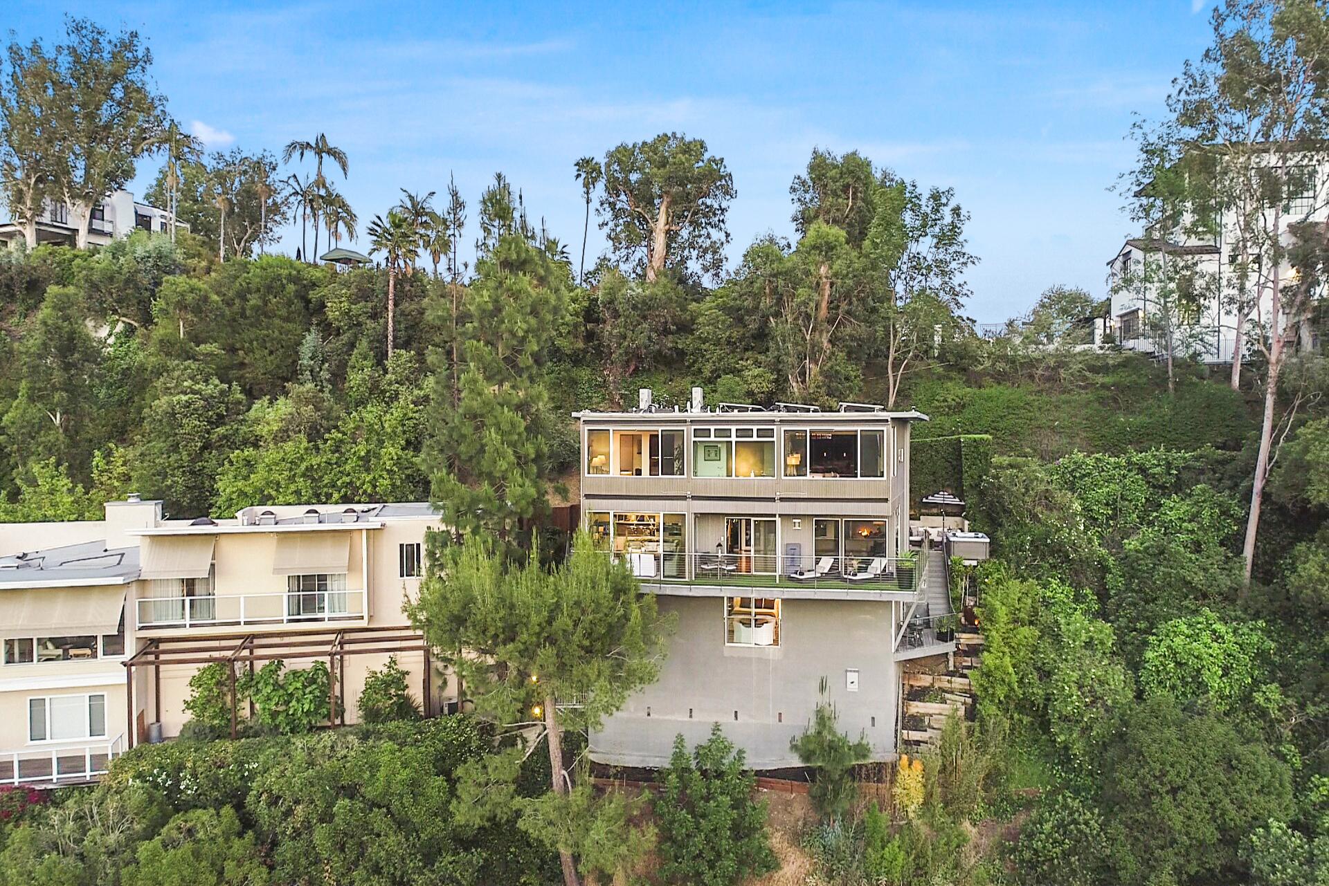Beverly Horizon gallery image 8