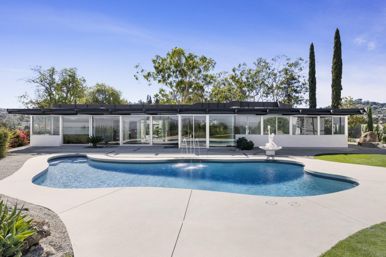 Moonridge Drive gallery image 3