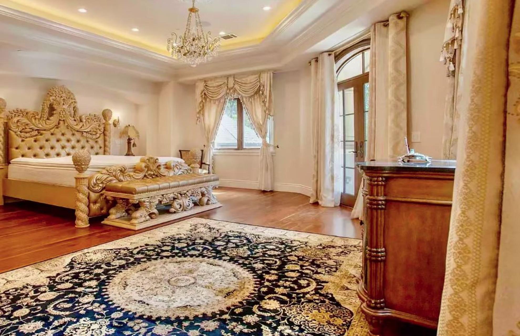 Almendral Estate gallery image 10