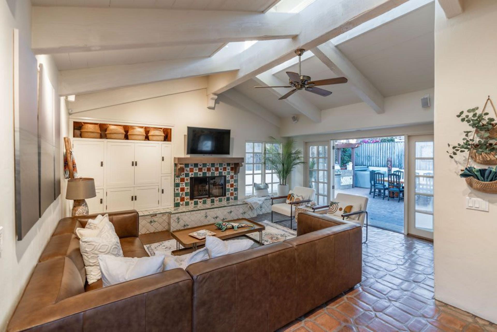 Spanish Coastal Villa gallery image 5