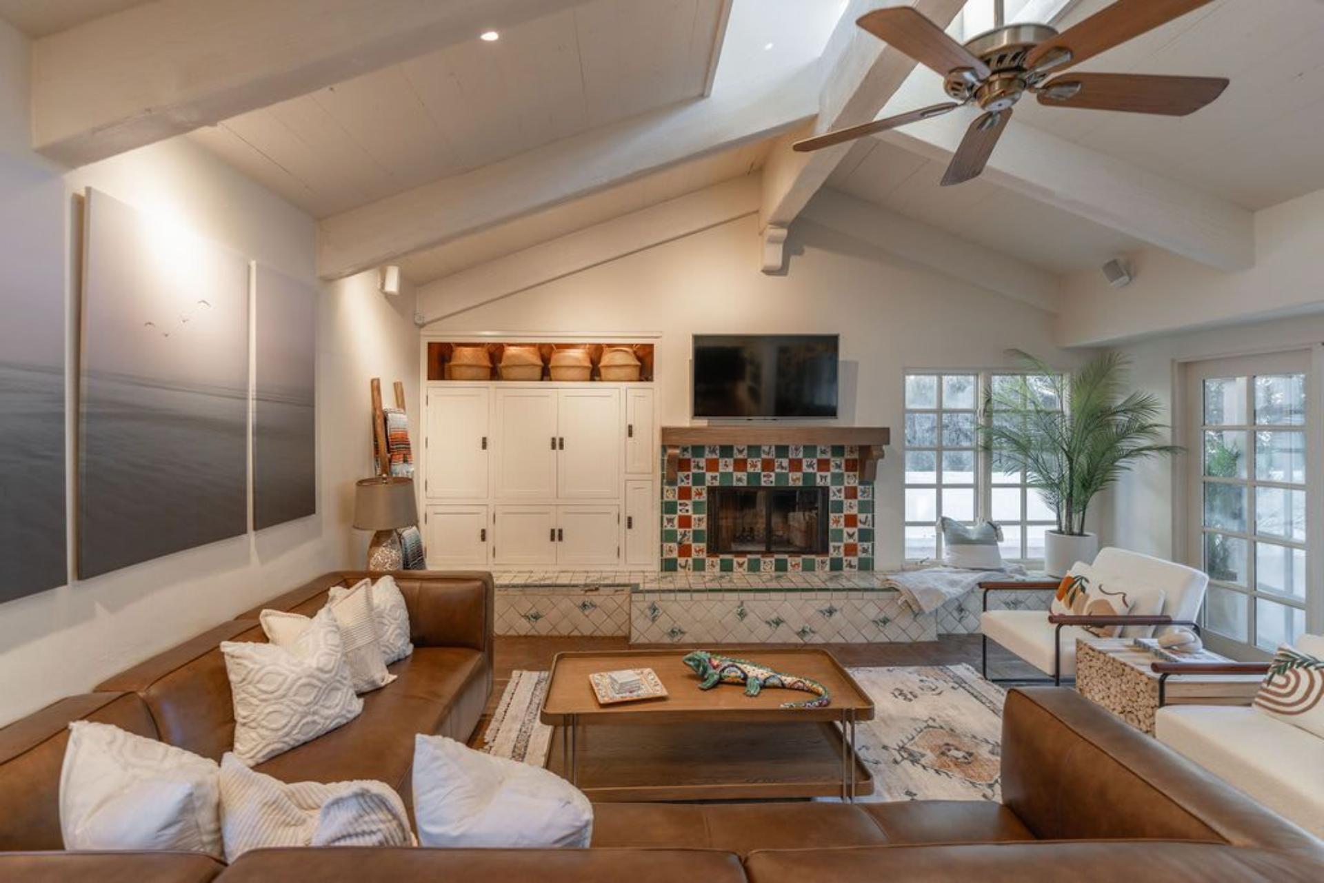 Spanish Coastal Villa gallery image 8