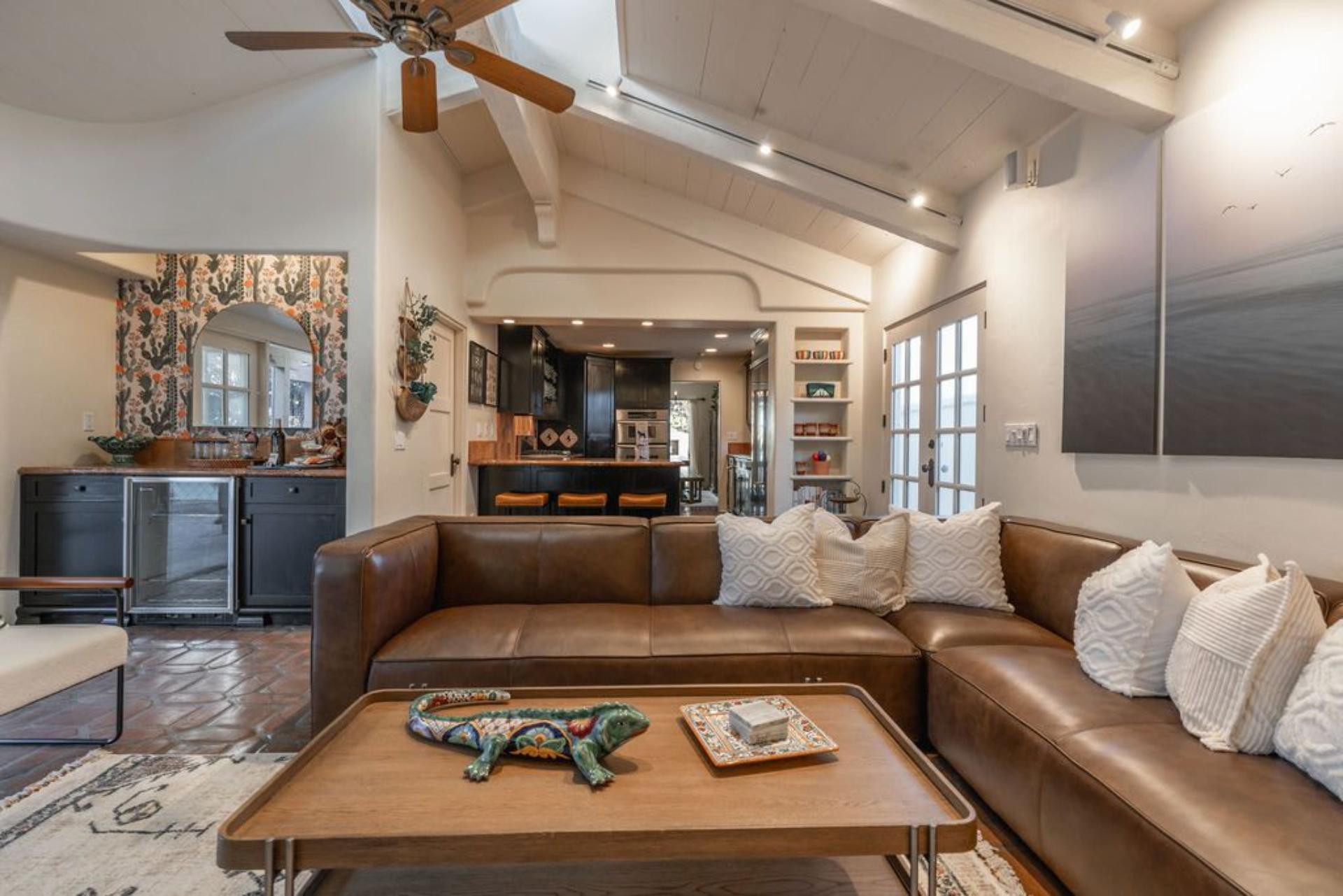 Spanish Coastal Villa gallery image 6