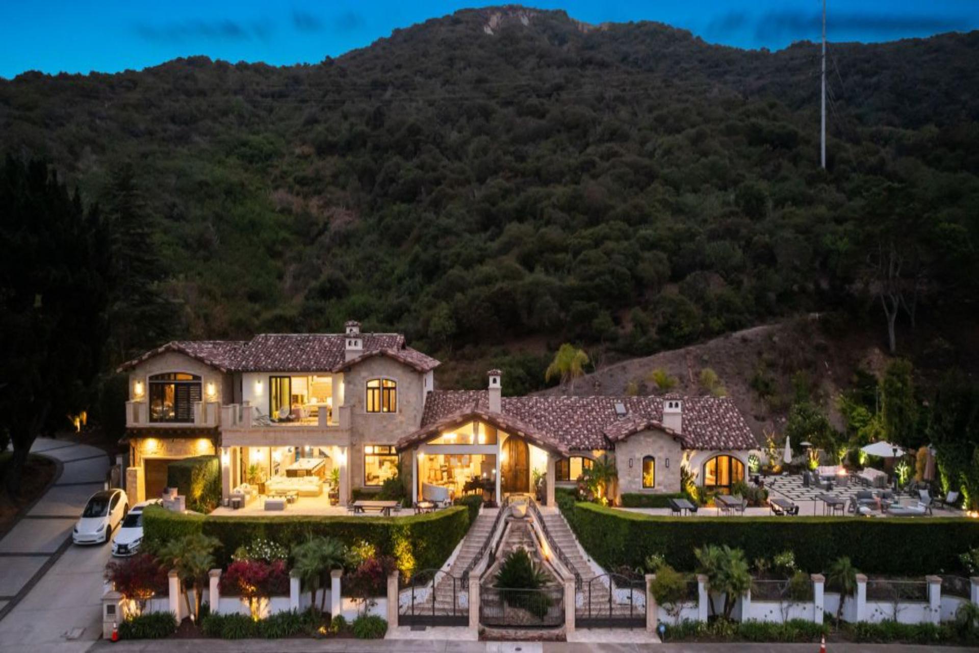 Elegant La Jolla Villa gallery image 1
