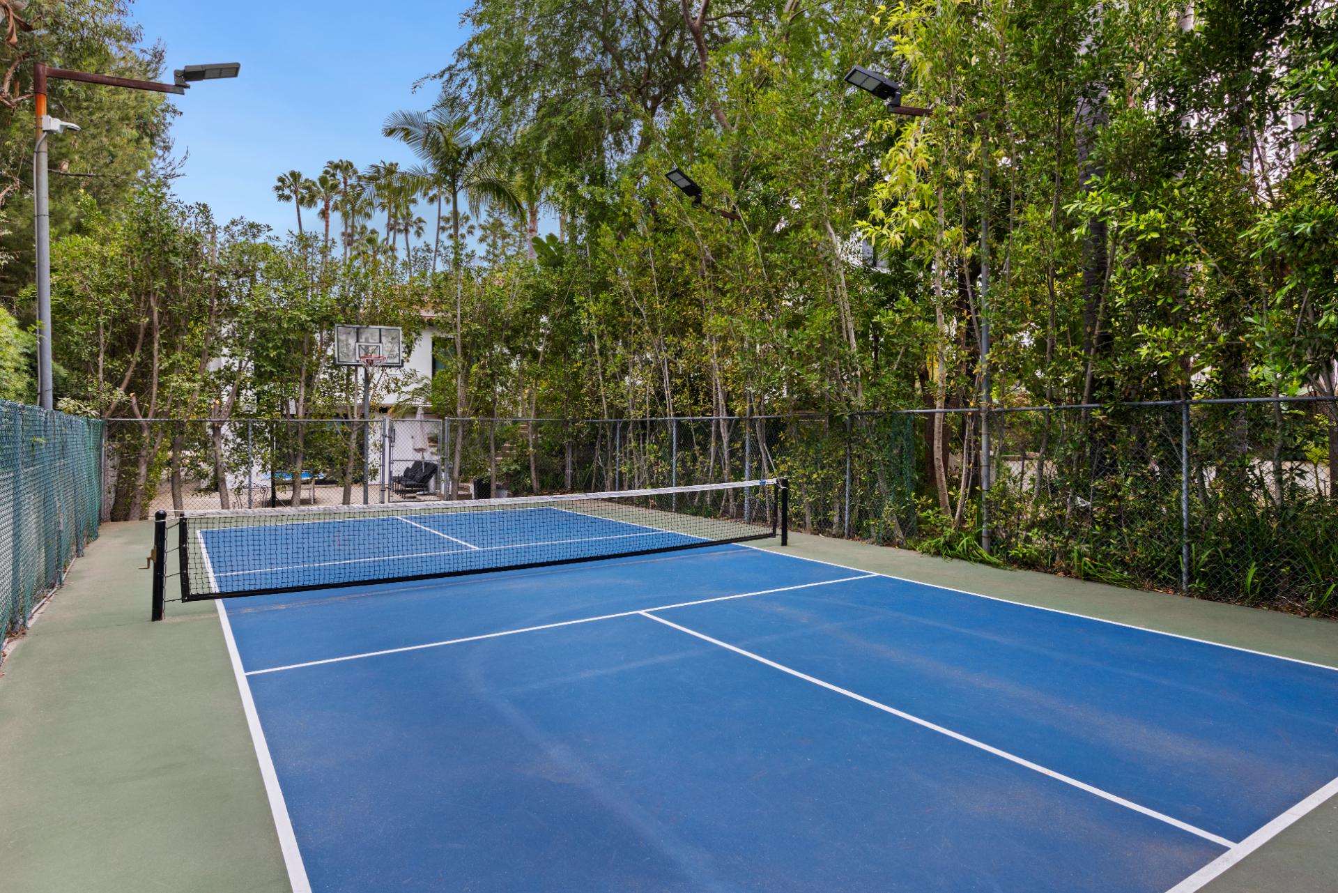 Sunset Estate gallery image 3