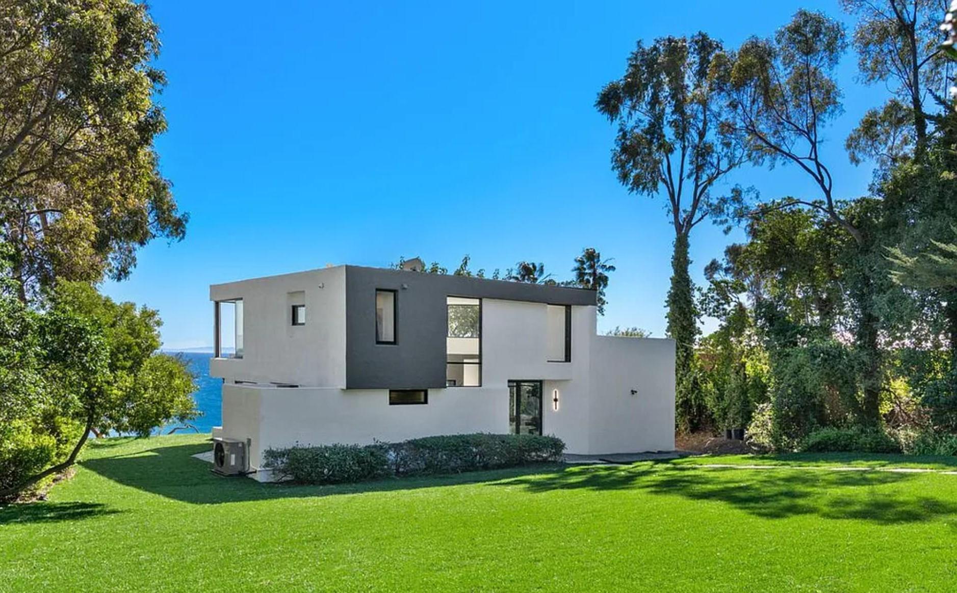 Cliffside Drive gallery image 2