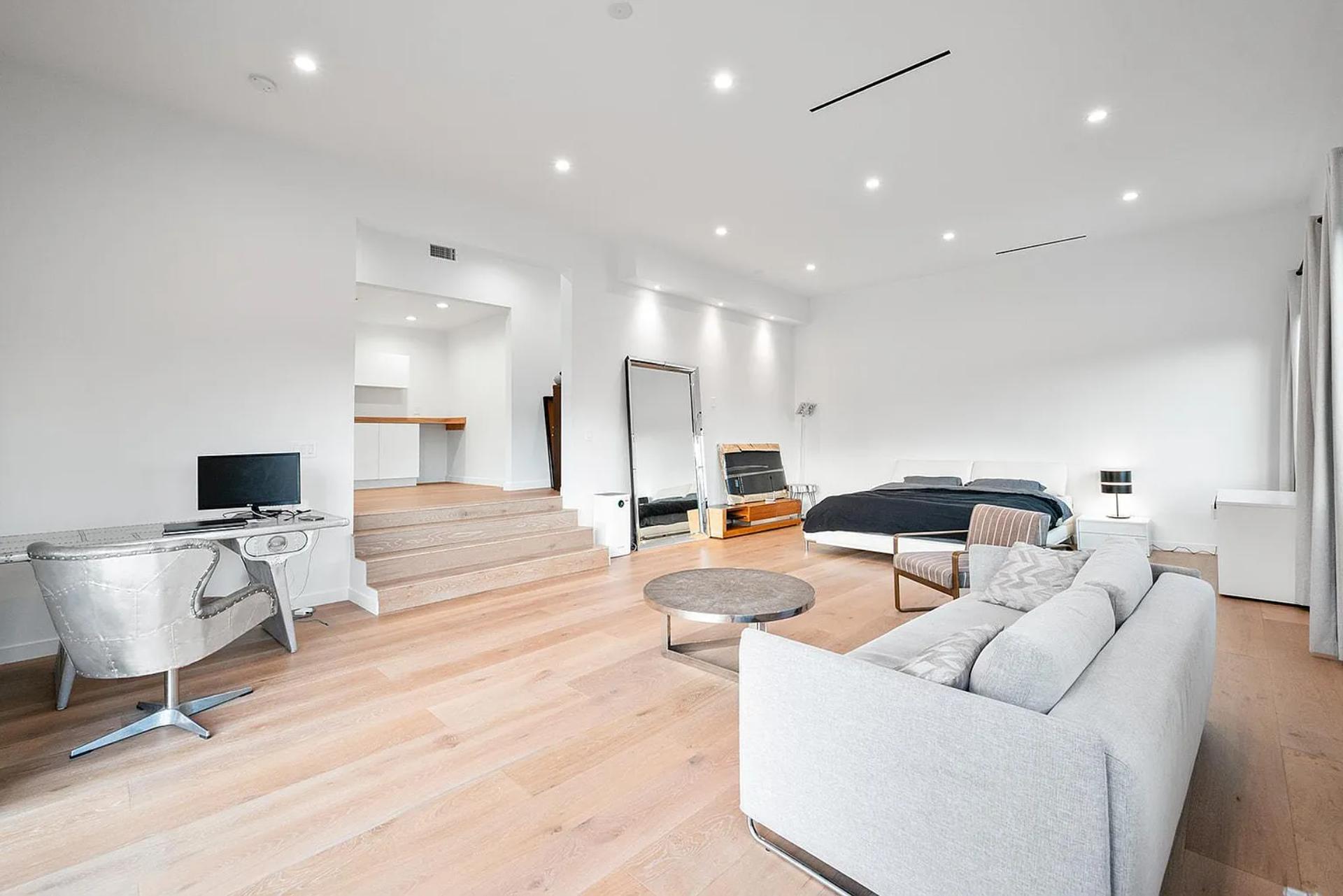 Skyline Villa gallery image 9