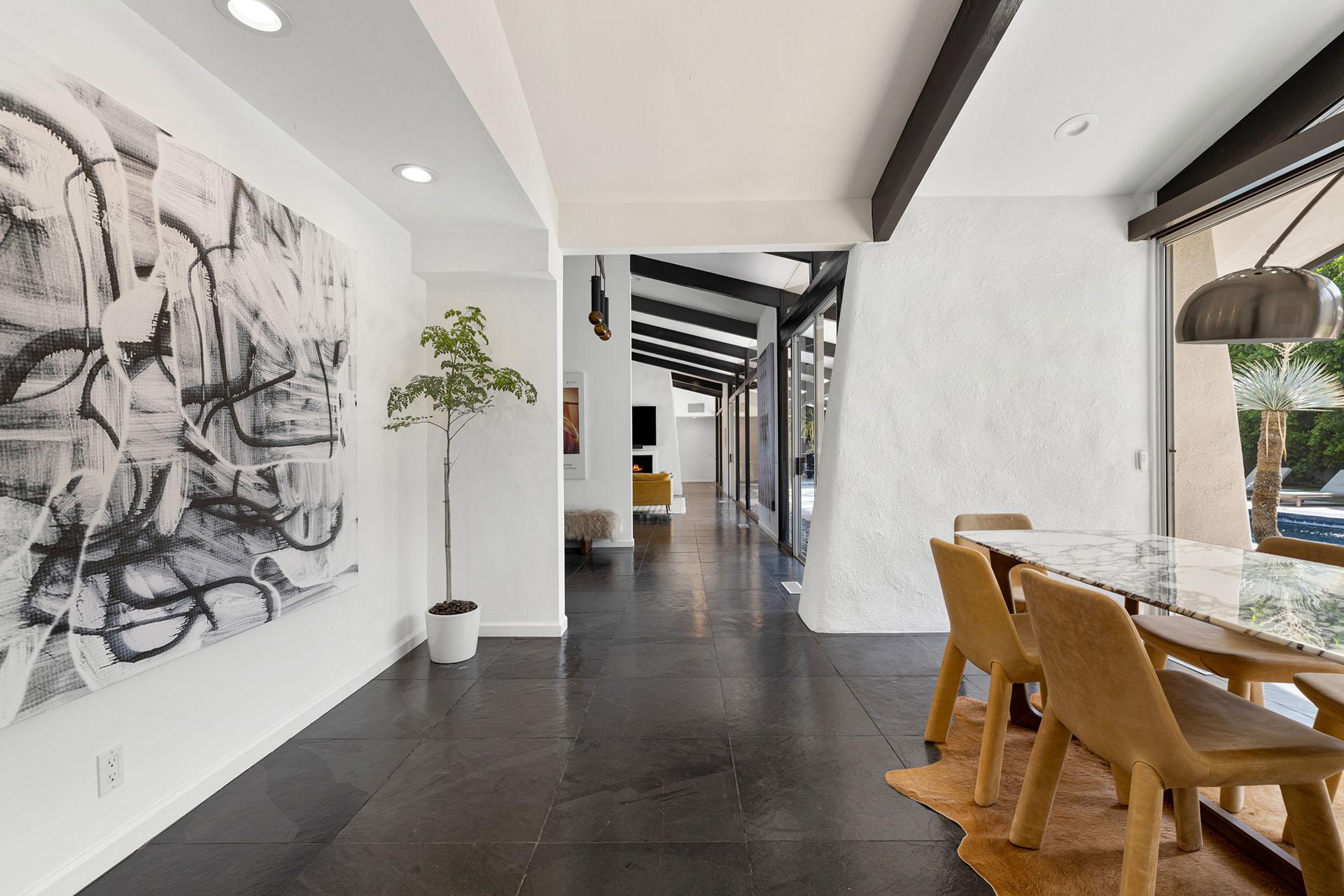 Willow Hideaway gallery image 6