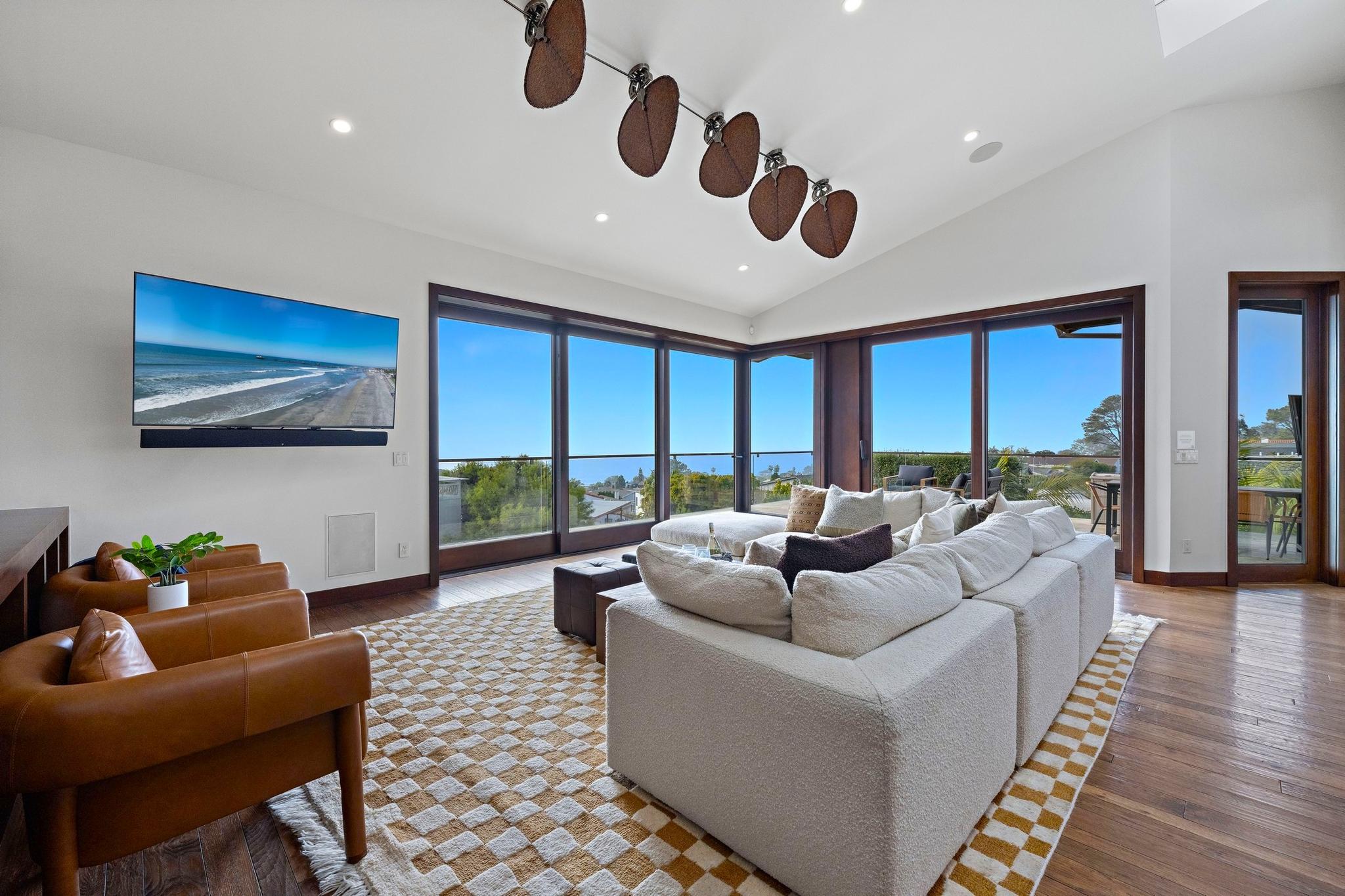 Costa Del Mar gallery image 10