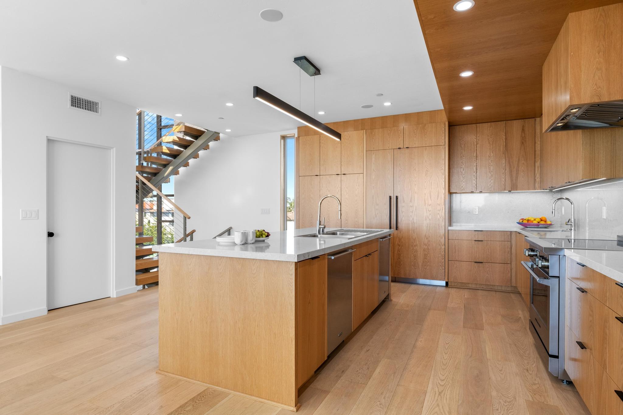 Surfside Carlsbad Estate gallery image 9