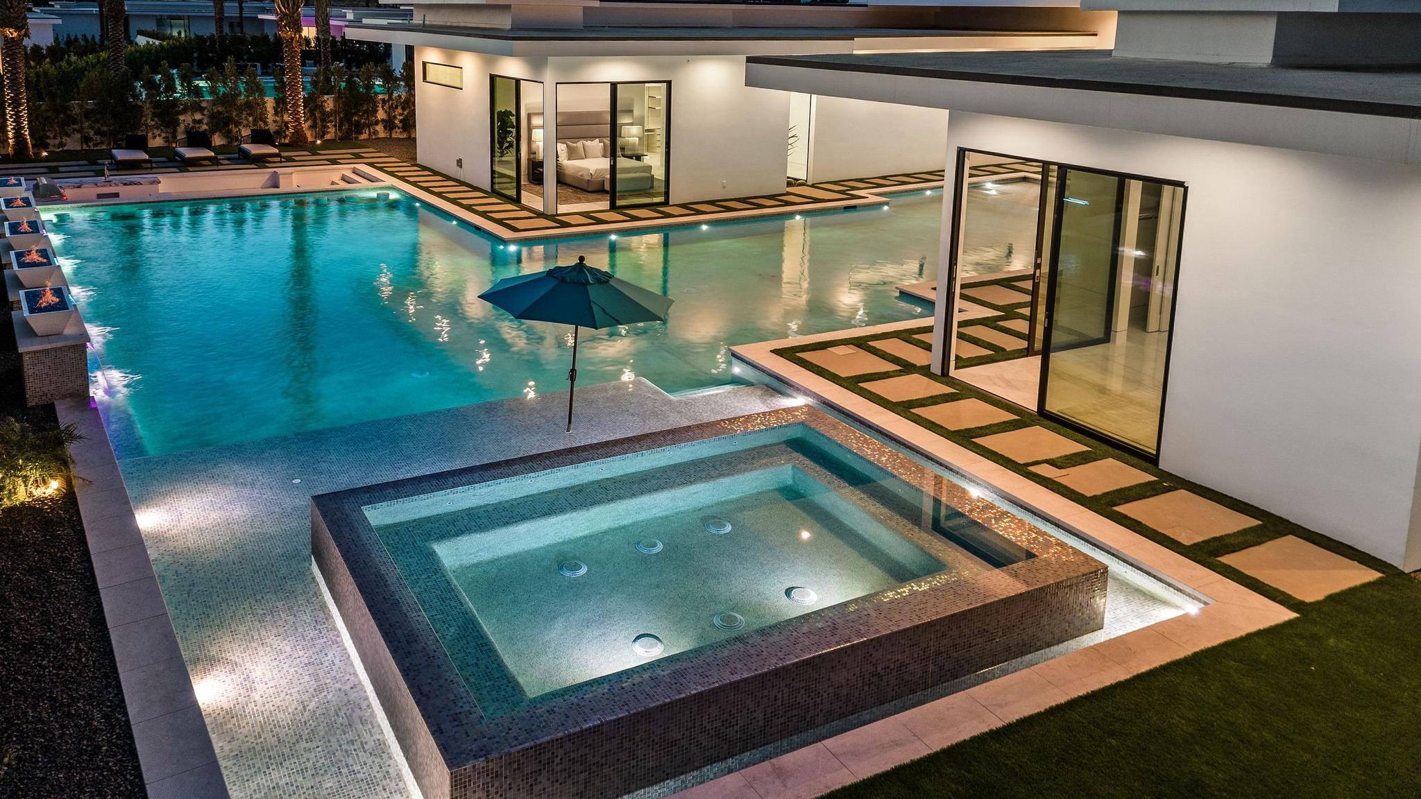 Bravo Villa #6 gallery image 2