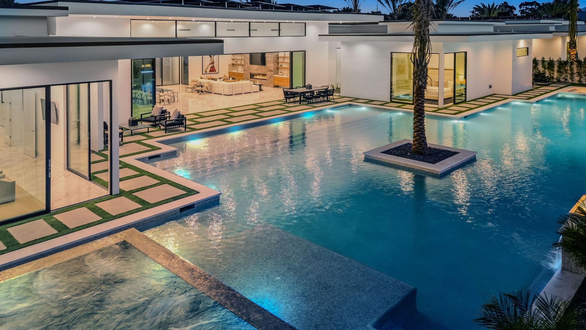 Bravo Villas gallery image 2