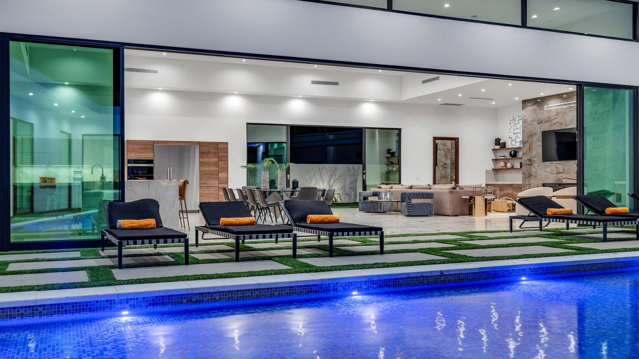 Bravo Villa #8 gallery image 8