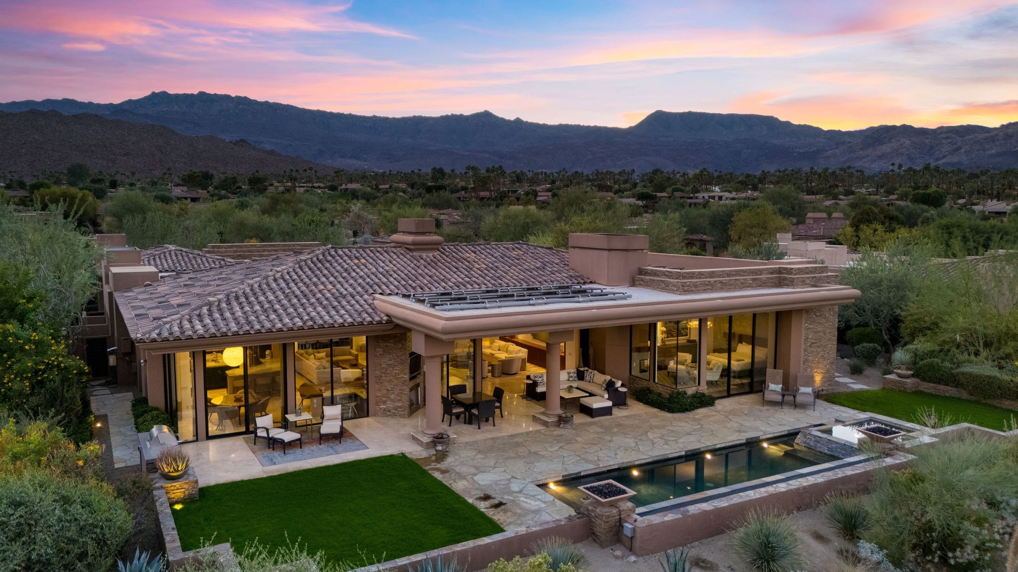 Giraffe View House