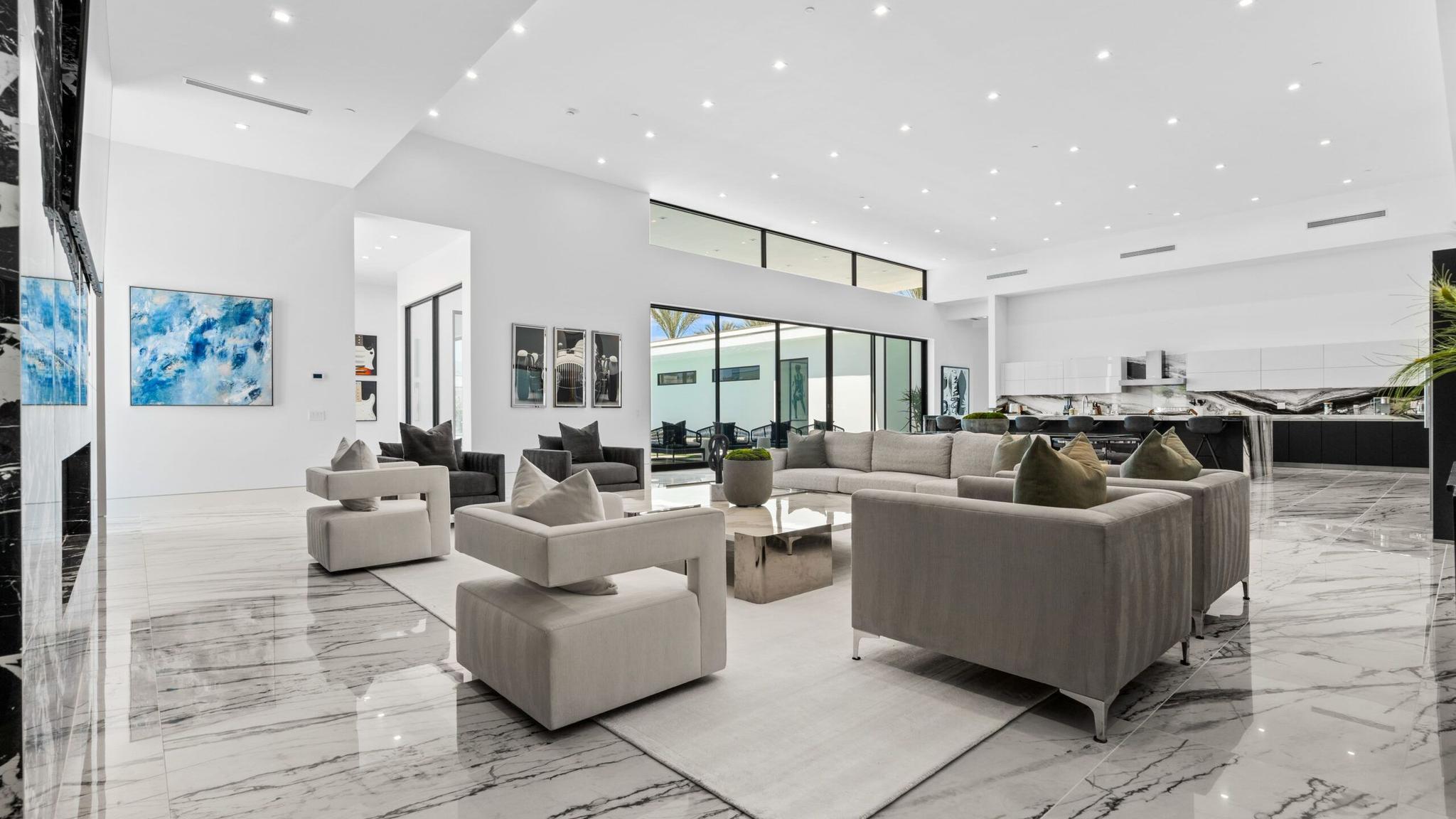 Bravo Villa #9 gallery image 3
