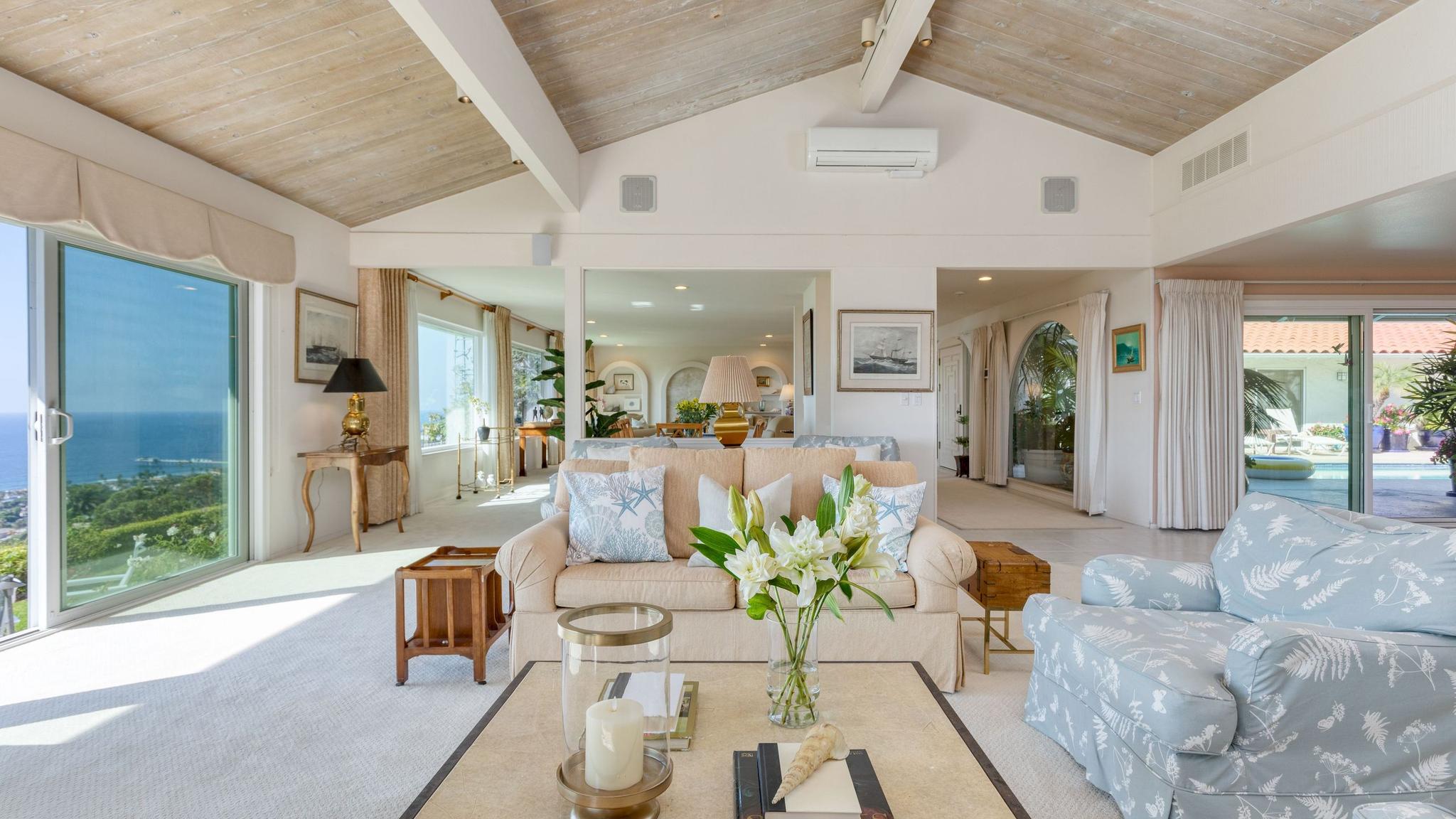 Cove Watch gallery image 9