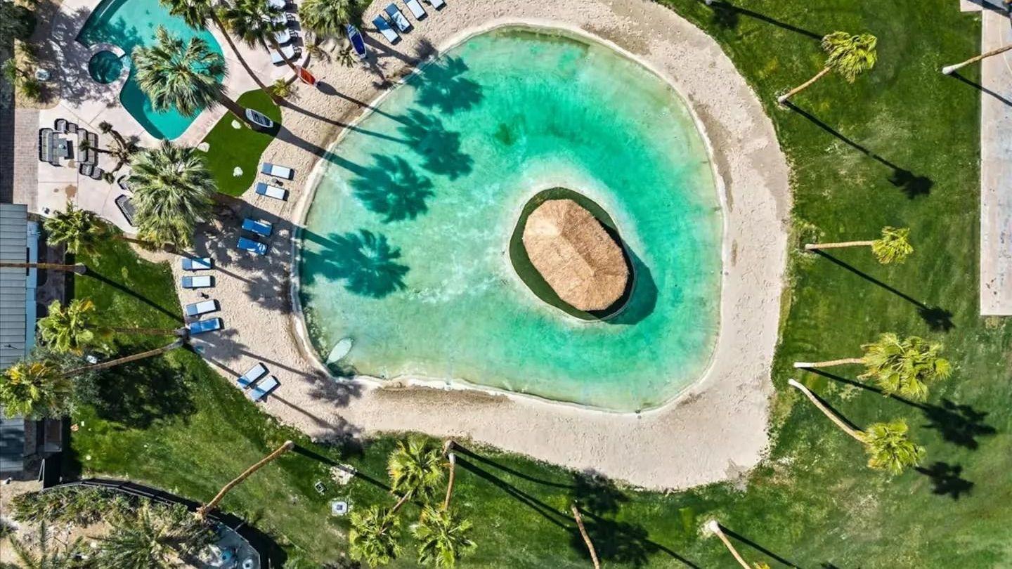 The Bravo Beach Club gallery image 10