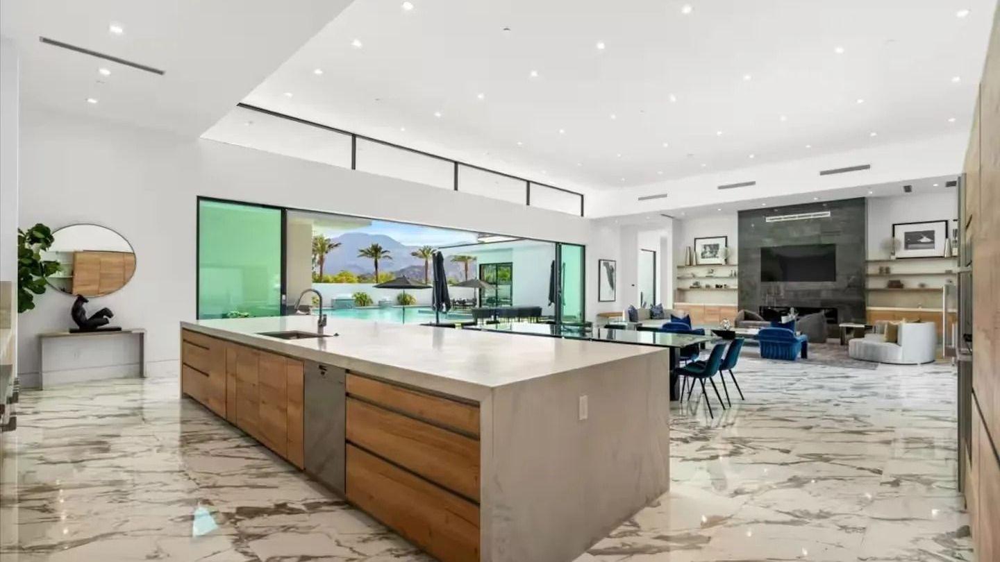 Bravo Villa #11 gallery image 7