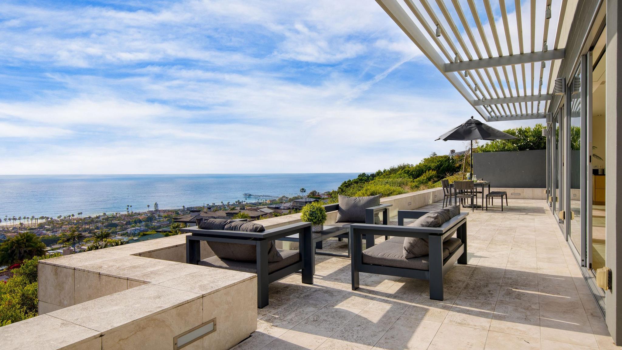 La Jolla Jewel gallery image 2
